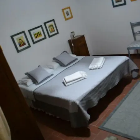 La Casa Del Maestro Gasthof Cortona